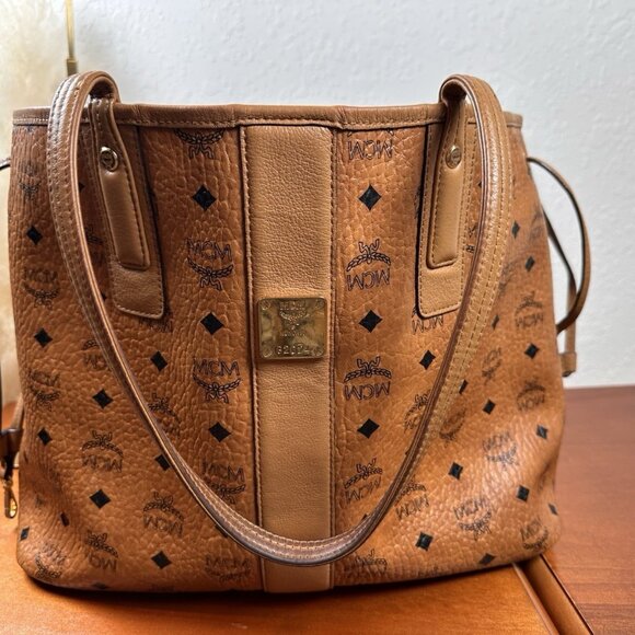 MCM Reversible Liz Vicetos Tote Bag - Picture 3 of 12